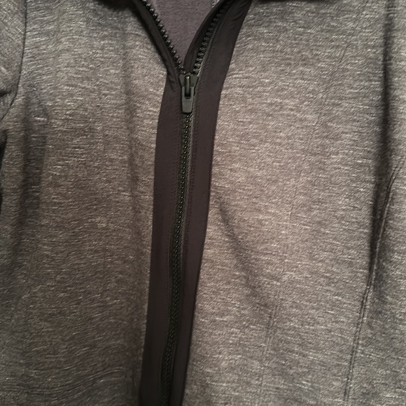 Women’s Athleta Zip Up Jacket. Size Large - Picture 4 of 8